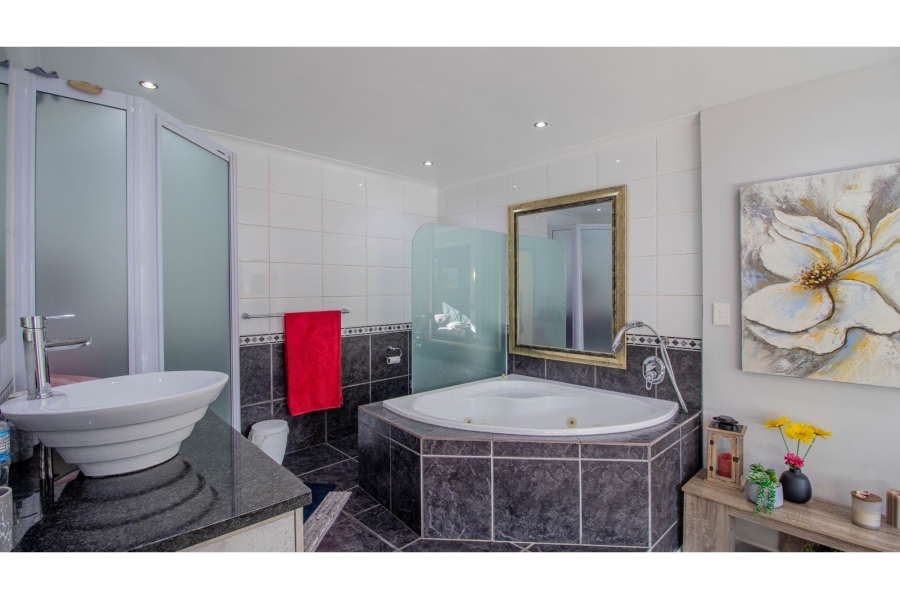 3 Bedroom Property for Sale in Tygerdal Western Cape
